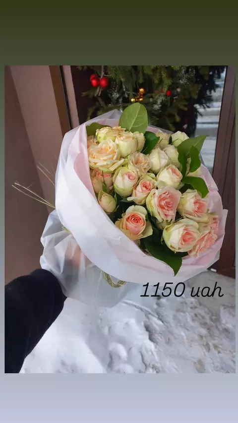 Букет №029 — стильний букет у жовтій гамі — реальна робота квіткового салону «Квітник» у Дніпрі