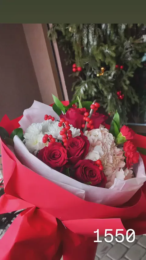 Букет №039 — яскрава композиція у рожевій гамі. Квітковий салон «Квітник», Дніпро.